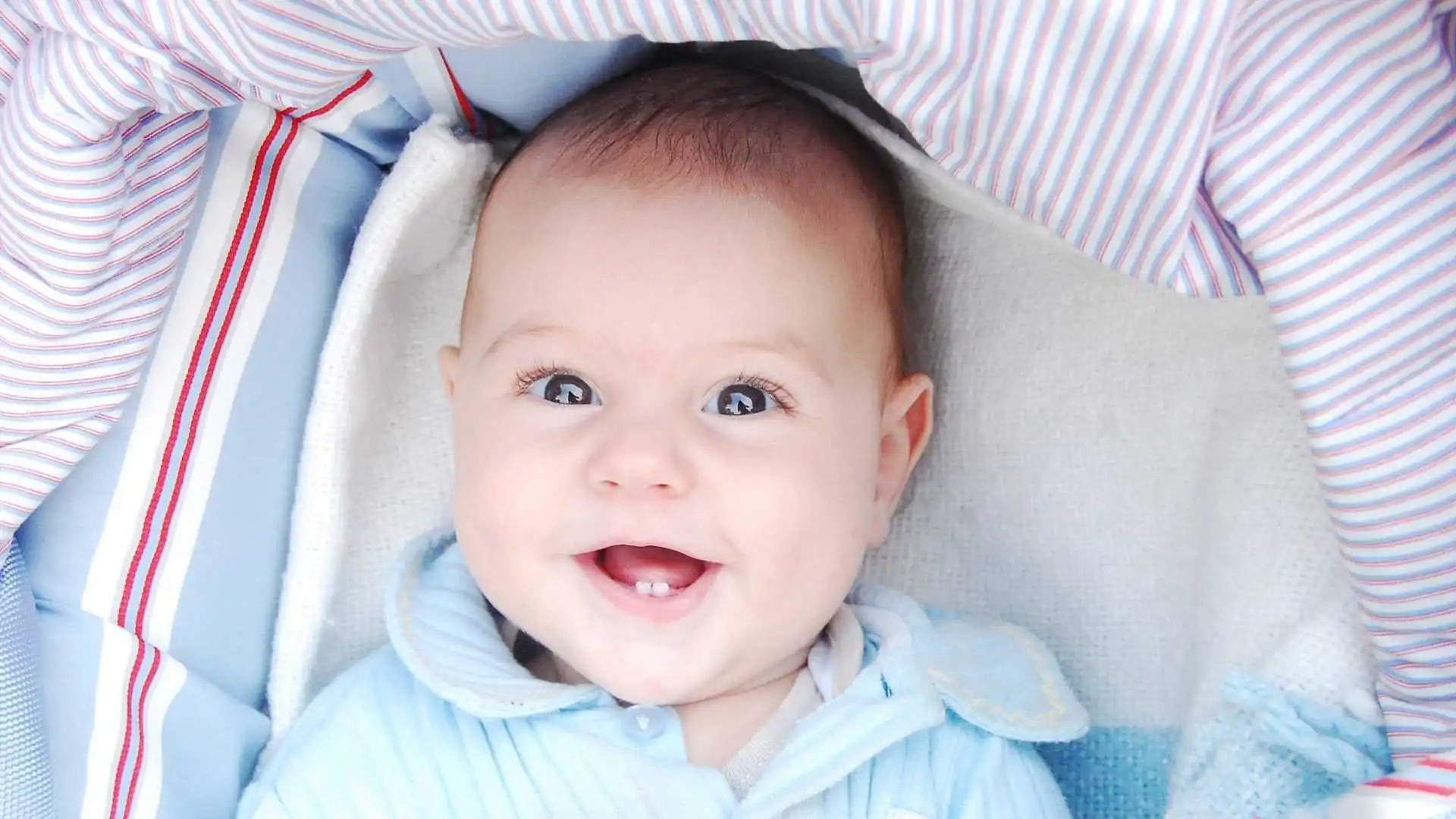 ¿Cuándo salen los dientes de mi bebé?